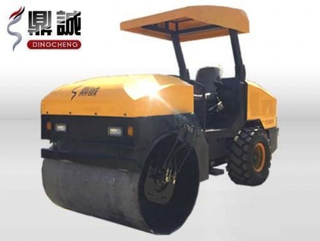 點擊查看詳細信息<br>標題：4噸單鋼輪振動壓路機 閱讀次數：11352